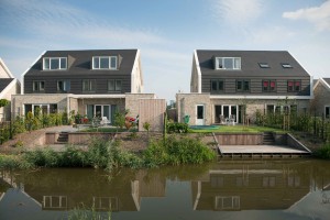 Zestienhoven